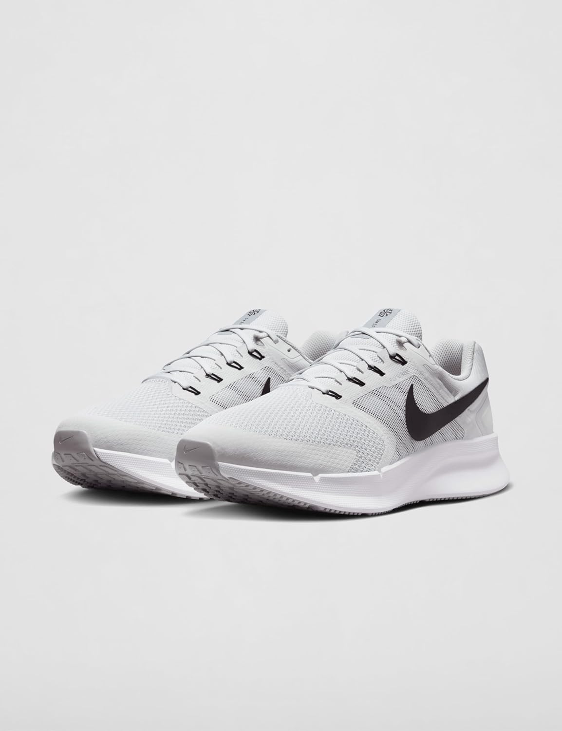 Nike Men's Run Swift 3 Road Running Shoes
